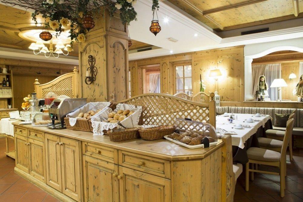 Sport Hotel Majare Pozza di Fassa Exterior photo