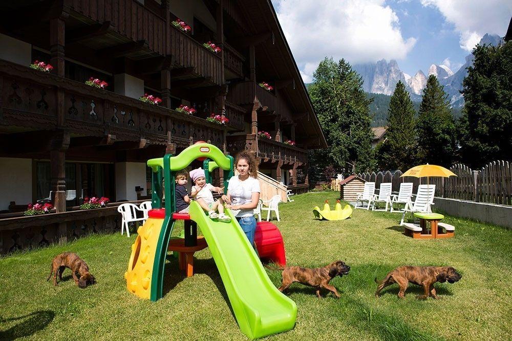 Sport Hotel Majare Pozza di Fassa Exterior photo