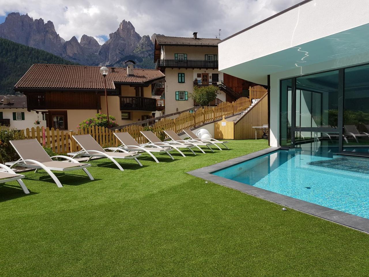 Sport Hotel Majare Pozza di Fassa Exterior photo